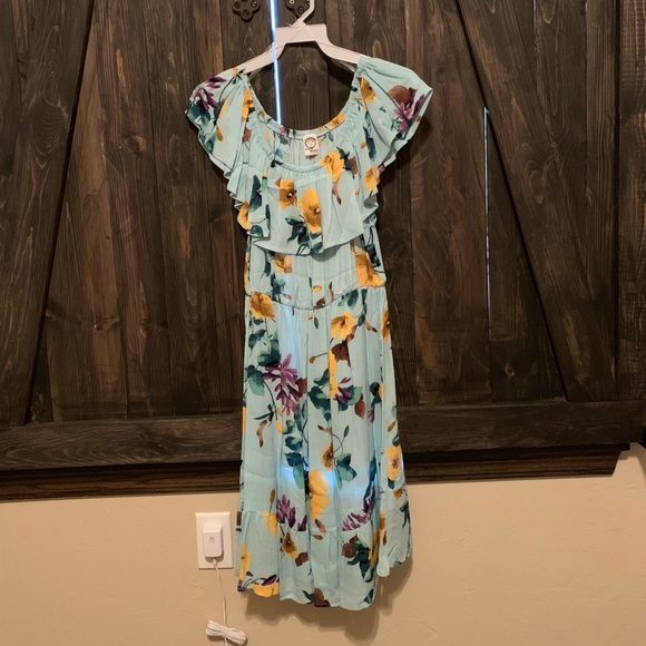 Aqua Floral off the shoulder Dress - Picture 2 of 4